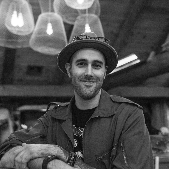 Meet your Posher, Olivier - Picture 1 of 1